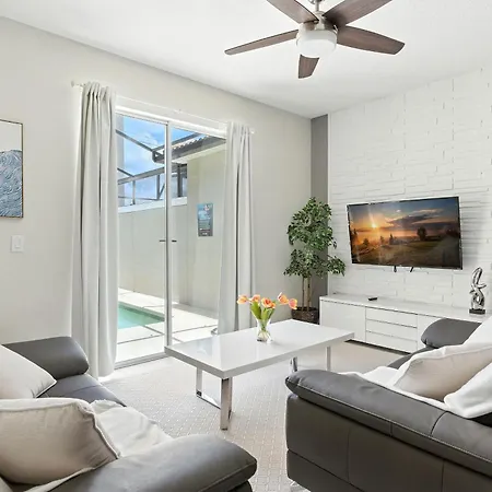 Relax Near Disney 4Br Home With Pool